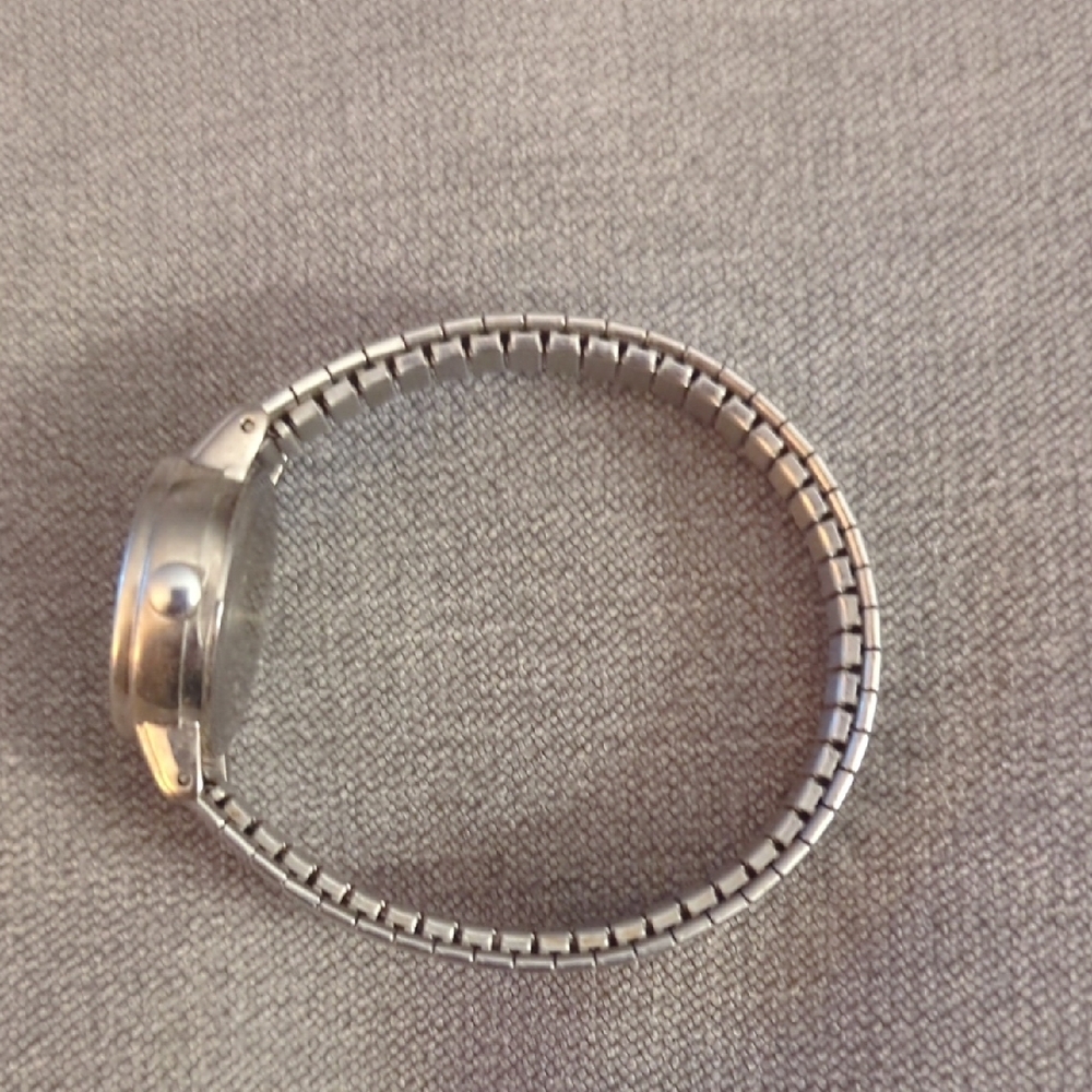 Silver Watch - Picture 4 of 5